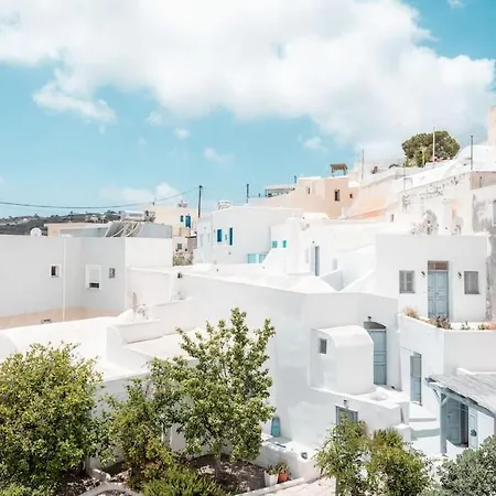 Akri Santorini With Heated Jacuzzi 펜션 *