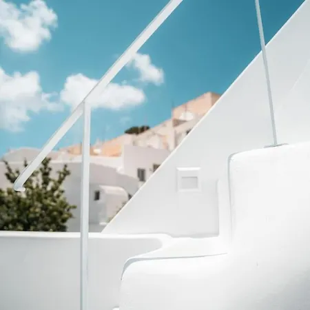 펜션 Akri Santorini With Heated Jacuzzi