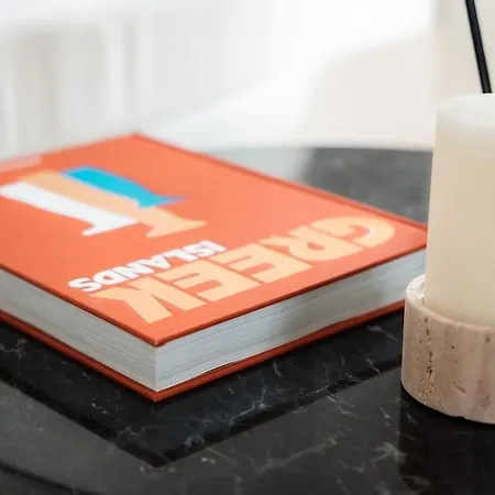 Akri Santorini With Heated Jacuzzi Emporio (Santorini)