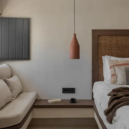 Akri Santorini With Heated Jacuzzi