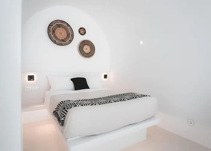 Akri Santorini With Heated Jacuzzi Semesterbostad