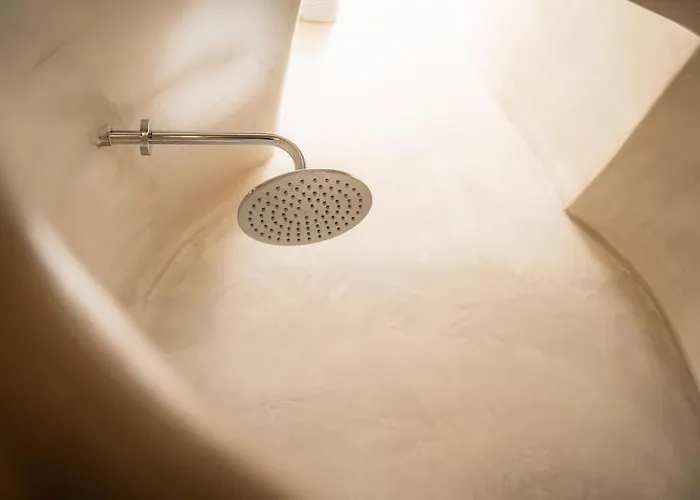 Akri Santorini With Heated Jacuzzi Emporio (Santorini)