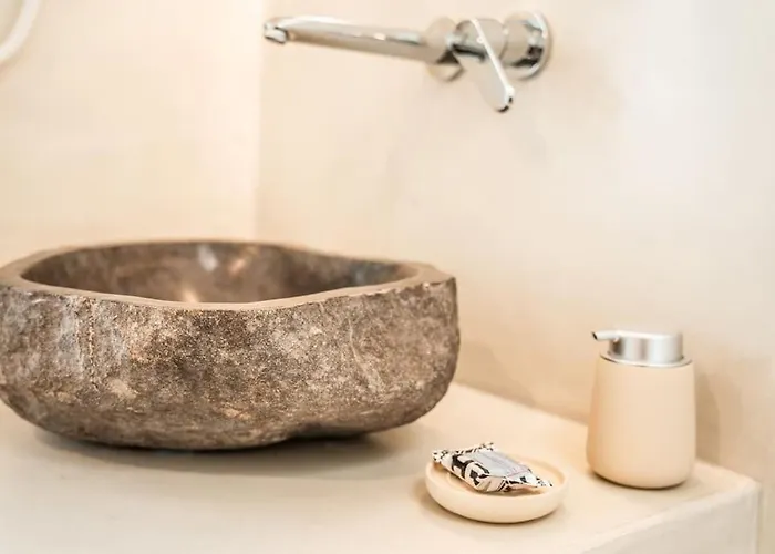 Prázdninový dům Akri Santorini With Heated Jacuzzi