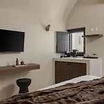 Akri Santorini With Heated Jacuzzi * Emporio (Santorini)
