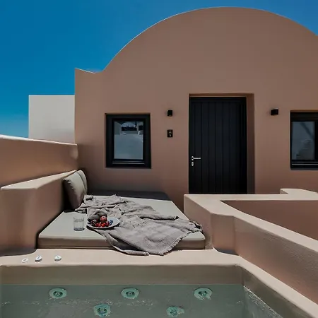 בית נופש Akri Santorini With Heated Jacuzzi Emporio (Santorini)