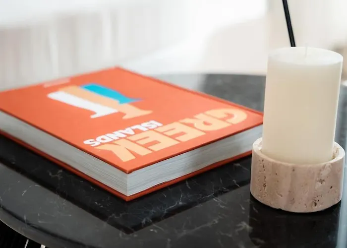 Akri Santorini With Heated Jacuzzi Emporio (Santorini)