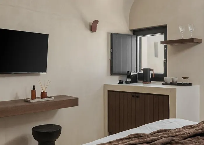 Akri Santorini With Heated Jacuzzi * Emporio (Santorini)