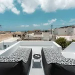 Prázdninový dům Akri Santorini With Heated Jacuzzi *