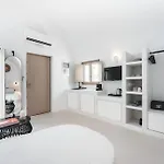 Akri Santorini With Heated Jacuzzi Prázdninový dům